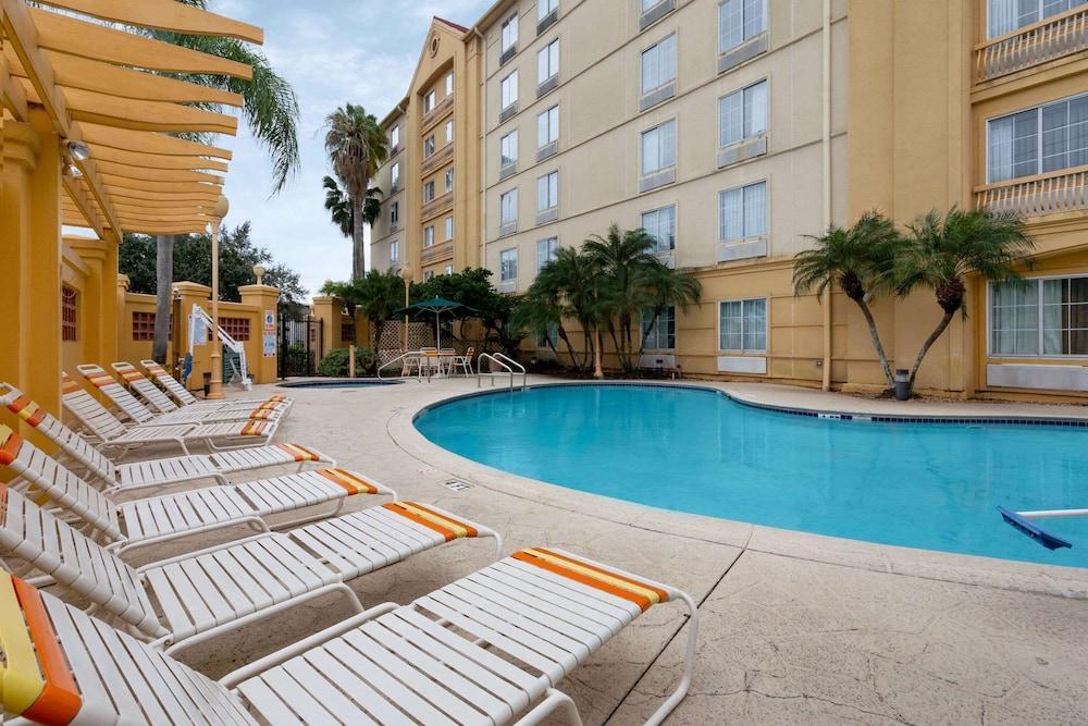 La Quinta By Wyndham Lakeland West Exterior photo